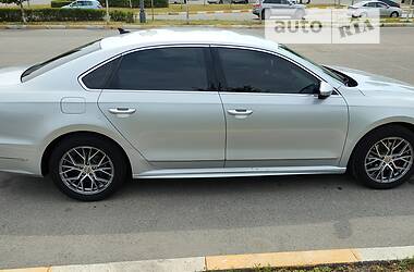 Седан Volkswagen Passat 2016 в Буче