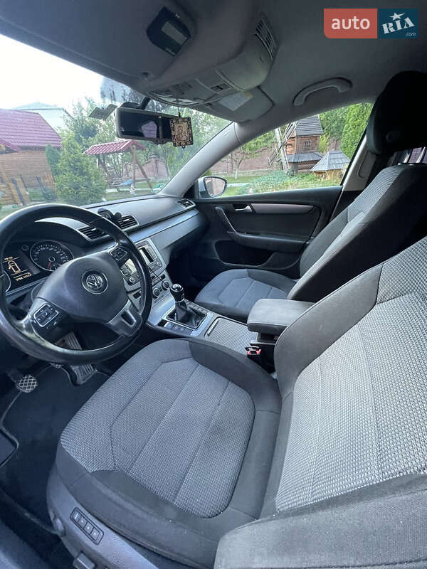 Универсал Volkswagen Passat 2012 в Надворной