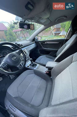 Универсал Volkswagen Passat 2012 в 