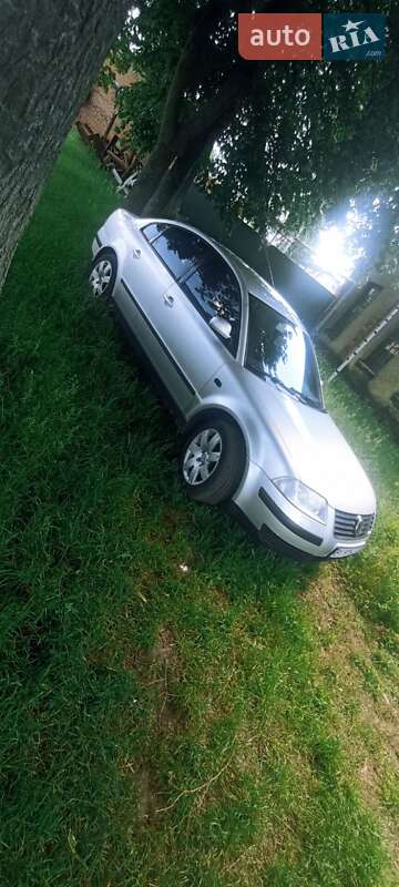 Седан Volkswagen Passat 2001 в Полтаве