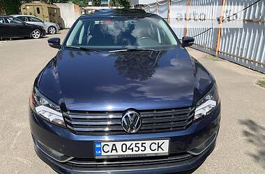 Седан Volkswagen Passat 2013 в Киеве