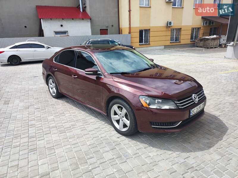 Седан Volkswagen Passat 2012 в Львові
