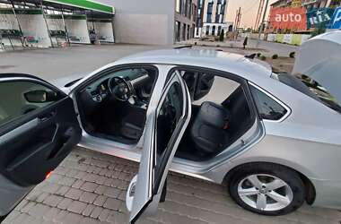 Седан Volkswagen Passat 2012 в 