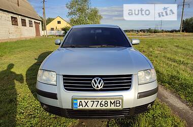 Седан Volkswagen Passat 2001 в Змиеве