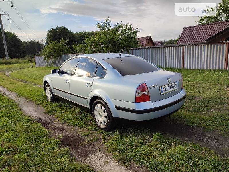 Седан Volkswagen Passat 2001 в Змиеве