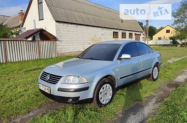 Седан Volkswagen Passat 2001 в Змиеве