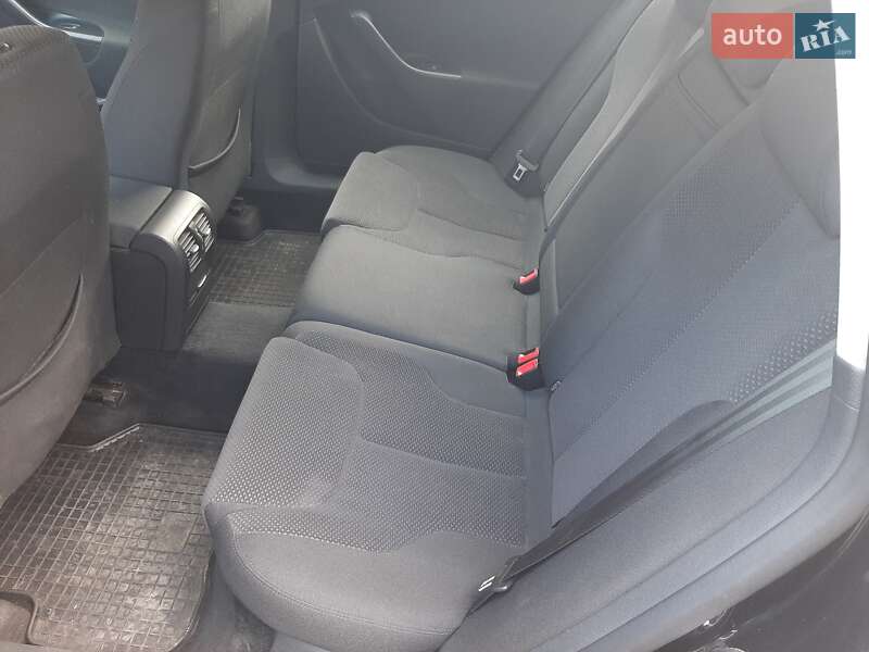 Універсал Volkswagen Passat 2010 в Рівному