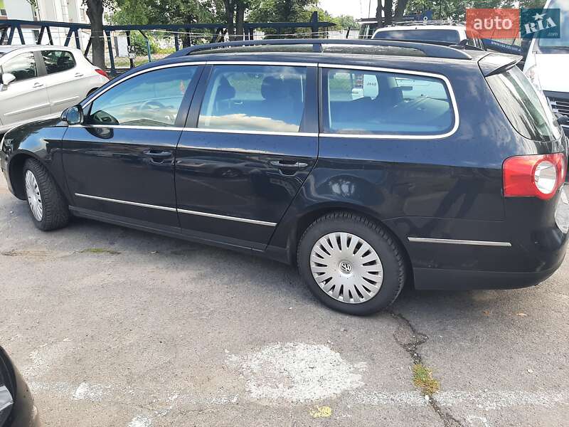Універсал Volkswagen Passat 2010 в Рівному