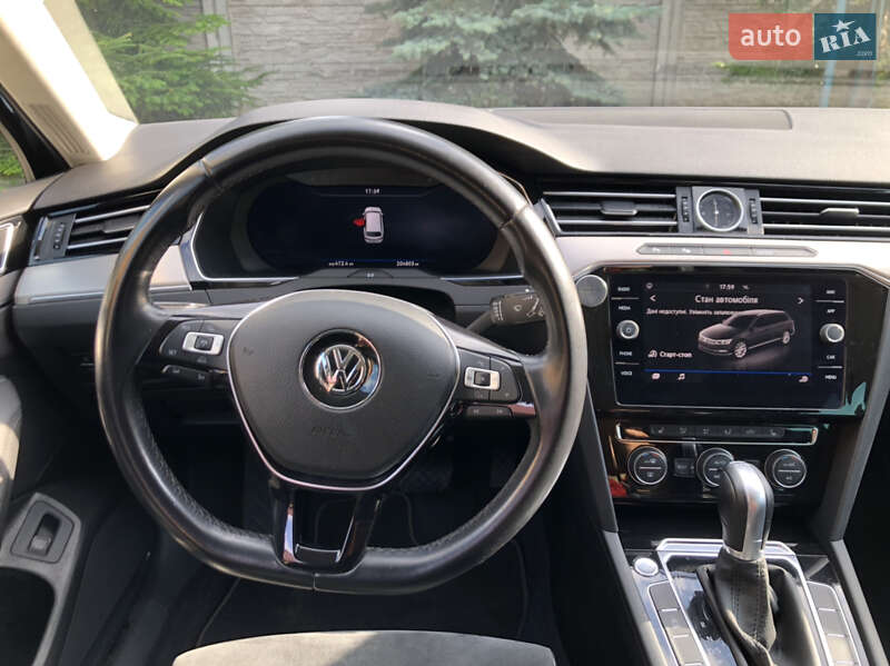 Универсал Volkswagen Passat 2018 в Ровно фото 15 Универсал Volkswagen Passat 2018 в Ровно