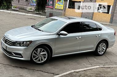 Седан Volkswagen Passat 2018 в Кам'янському