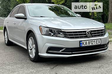 Седан Volkswagen Passat 2018 в Кам'янському