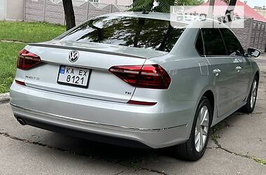 Седан Volkswagen Passat 2018 в Кам'янському