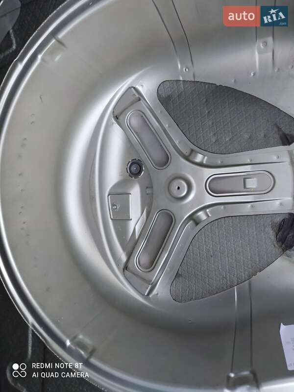 Седан Volkswagen Passat 2001 в Львове