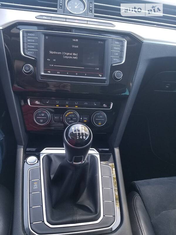 Універсал Volkswagen Passat 2015 в Тернополі