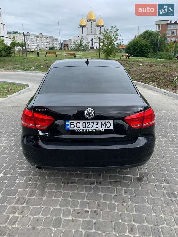 Седан Volkswagen Passat 2013 в Львові