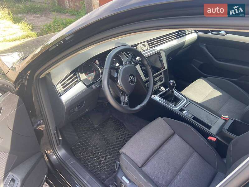 Універсал Volkswagen Passat 2017 в Кривому Розі