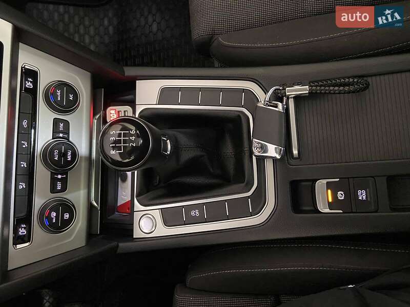 Універсал Volkswagen Passat 2017 в Кривому Розі