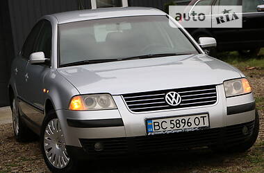 Седан Volkswagen Passat 2003 в Трускавце
