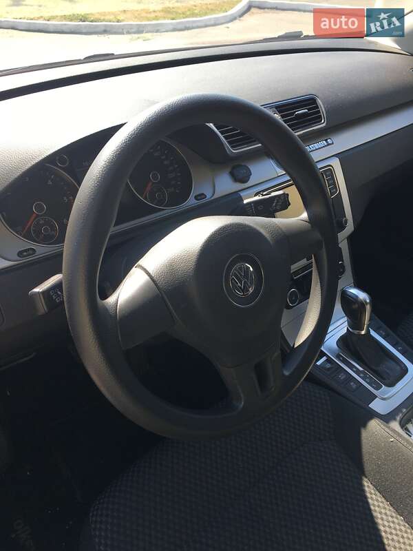 Универсал Volkswagen Passat 2013 в Луцке
