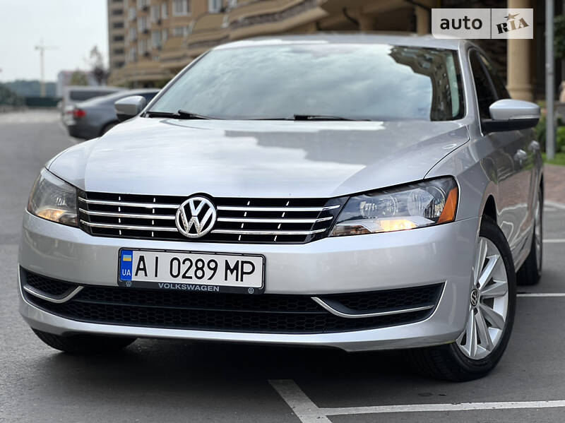 Седан Volkswagen Passat 2012 в Києві