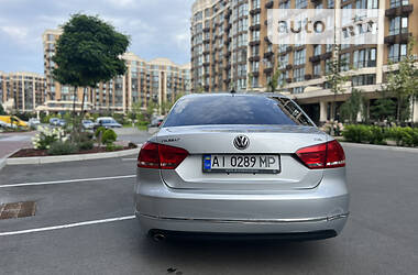 Седан Volkswagen Passat 2012 в Києві