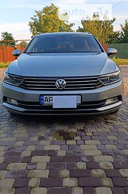 Универсал Volkswagen Passat 2016 в Запорожье