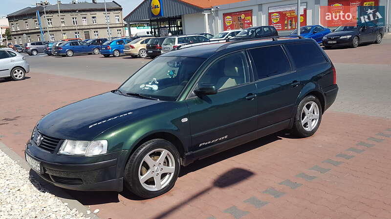 Универсал Volkswagen Passat 1998 в Подольске