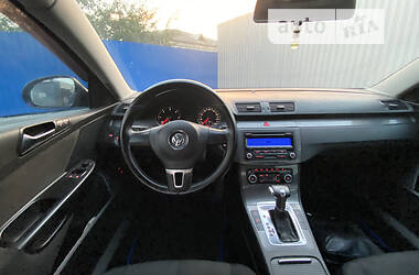 Седан Volkswagen Passat 2010 в Полтаве