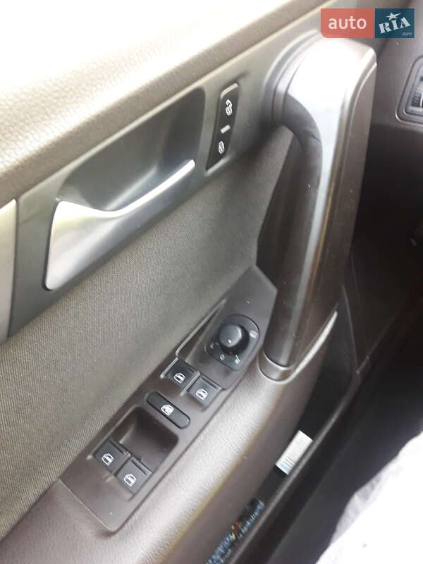 Универсал Volkswagen Passat 2013 в Умани