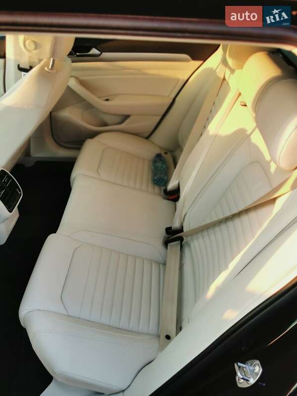 Универсал Volkswagen Passat 2018 в Черновцах