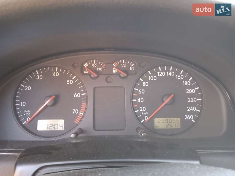 Седан Volkswagen Passat 1997 в Переяславе