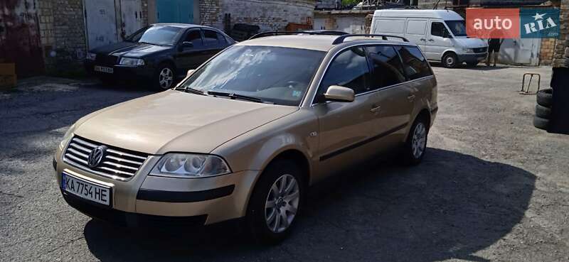 Універсал Volkswagen Passat 2002 в Києві