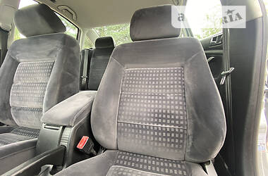 Седан Volkswagen Passat 2002 в 