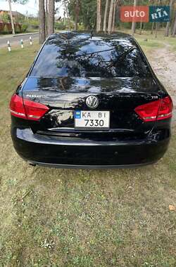 Седан Volkswagen Passat 2014 в Киеве