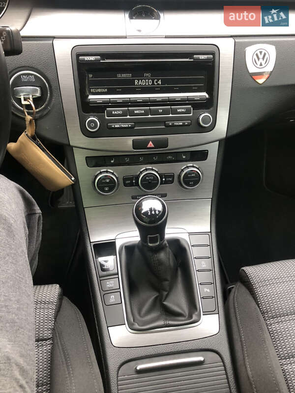 Універсал Volkswagen Passat 2013 в Коломиї