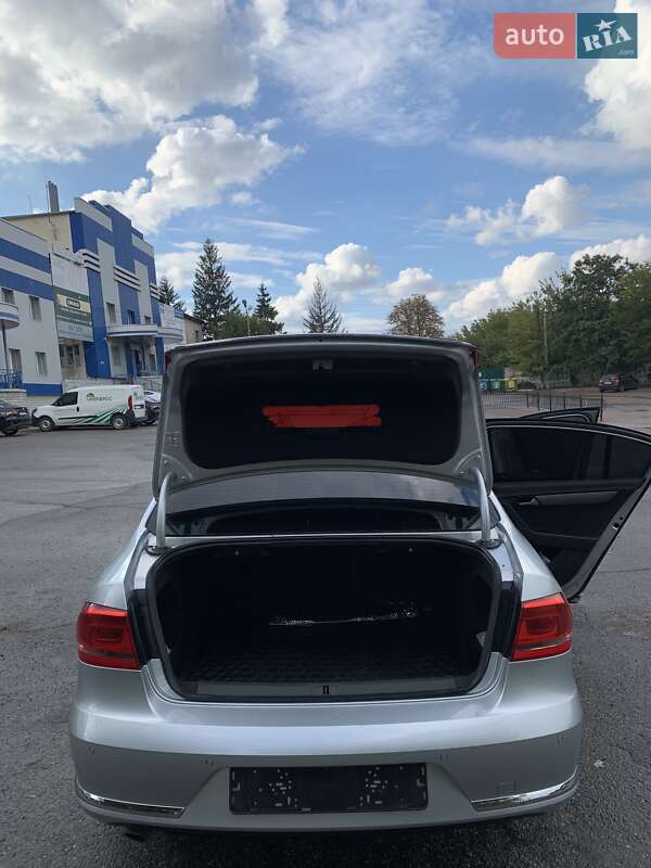 Седан Volkswagen Passat 2015 в Харькове