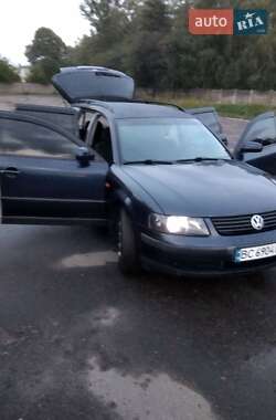 Универсал Volkswagen Passat 1998 в Золочеве