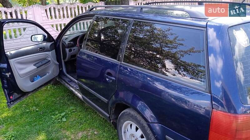 Универсал Volkswagen Passat 2000 в Глыбокой