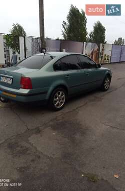 Седан Volkswagen Passat 1998 в Виннице