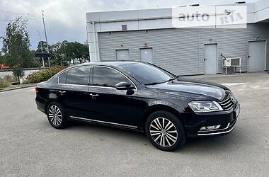 Седан Volkswagen Passat 2011 в 