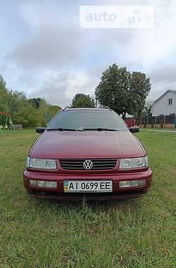 Универсал Volkswagen Passat 1995 в Василькове