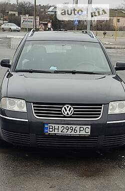 Универсал Volkswagen Passat 2002 в Рени