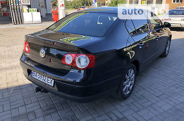 Седан Volkswagen Passat 2005 в Кропивницком