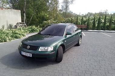 Седан Volkswagen Passat 1999 в Надворной