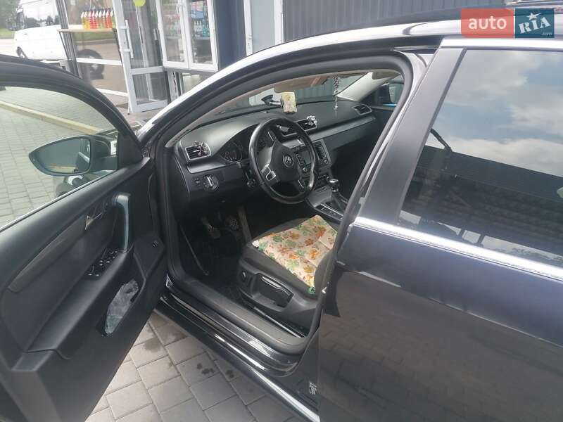 Седан Volkswagen Passat 2011 в Дрогобыче