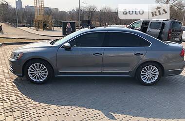 Седан Volkswagen Passat 2016 в Черкассах