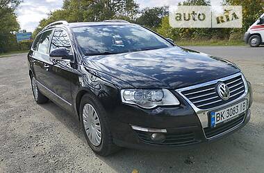 Универсал Volkswagen Passat 2006 в Старой Синяве