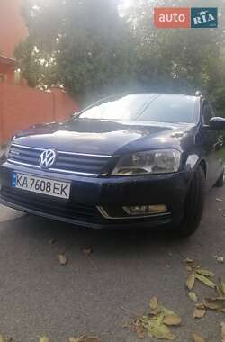 Универсал Volkswagen Passat 2012 в 