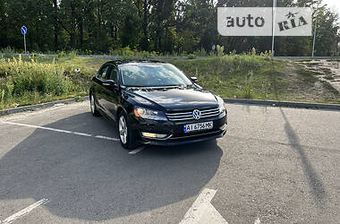 Седан Volkswagen Passat 2013 в Ірпені