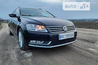 Універсал Volkswagen Passat 2013 в Луцьку